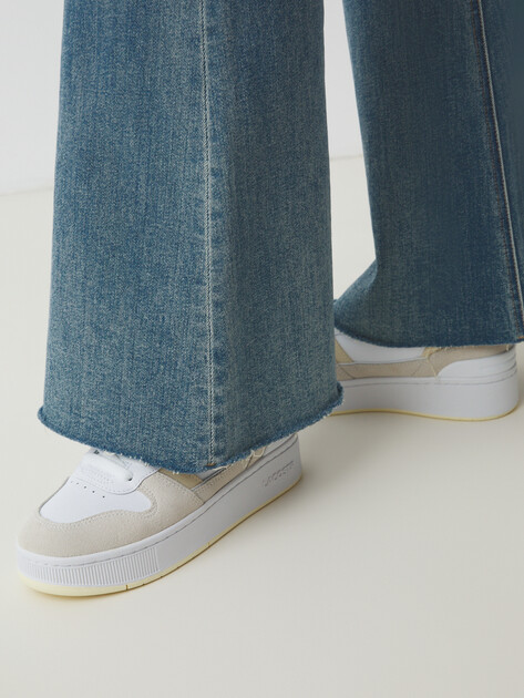 Женские кеды LACOSTE T-CLIP PLAT 125 1 SFA, Артикул 749SFA0076, белый | 4300575. Ракурс 2