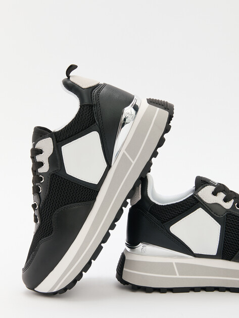 Женские кроссовки LIU∙JO LIUJO MAXI WONDER 01, Артикул BA5013, черный | 4303404. Ракурс 6 Женские кроссовки LIU∙JO LIUJO MAXI WONDER 01, Артикул BA5013, черный | 4303404. Ракурс 6