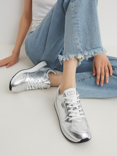 Женские кроссовки LIU∙JO VIBE 02, Артикул BA5087, серебряный | 4303686. Ракурс 2