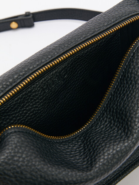 Кросс-боди LIU∙JO M CAMERA CASE, Артикул AA5016, черный | 4303719. Ракурс 5 Кросс-боди LIU∙JO M CAMERA CASE, Артикул AA5016, черный | 4303719. Ракурс 5