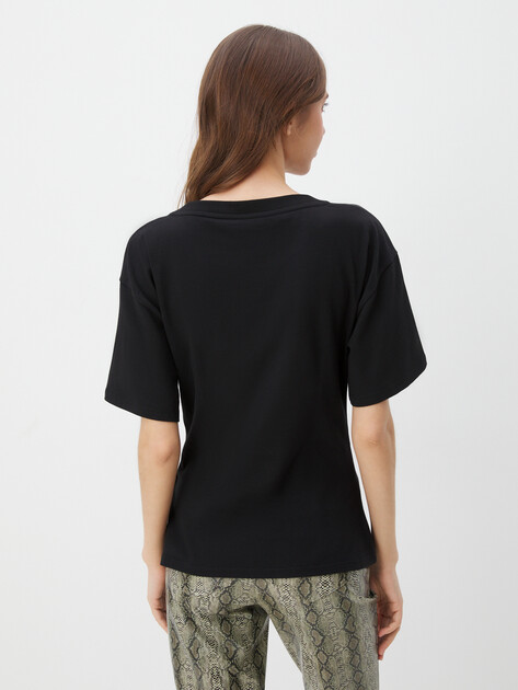 Женская футболка LIU∙JO ECS T-SHIRT MODA M/C, Артикул TA5108, черный | 4311193. Ракурс 4 Женская футболка LIU∙JO ECS T-SHIRT MODA M/C, Артикул TA5108, черный | 4311193. Ракурс 4