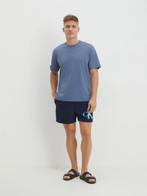 Мужские купальные шорты CALVIN KLEIN, Артикул KM0KM00800, темно-синий | 4315322. Ракурс 2 Мужские купальные шорты CALVIN KLEIN, Артикул KM0KM00800, темно-синий | 4315322. Ракурс 2