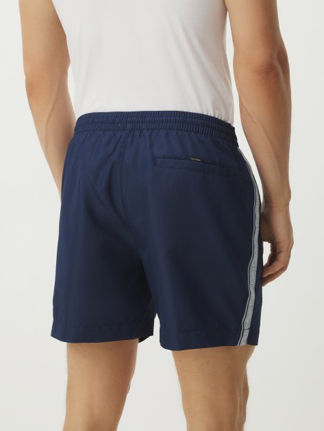 Мужские купальные шорты CALVIN KLEIN MEDIUM DRAWSTRING, Артикул KM0KM00810, темно-синий | 4315328. Ракурс 4