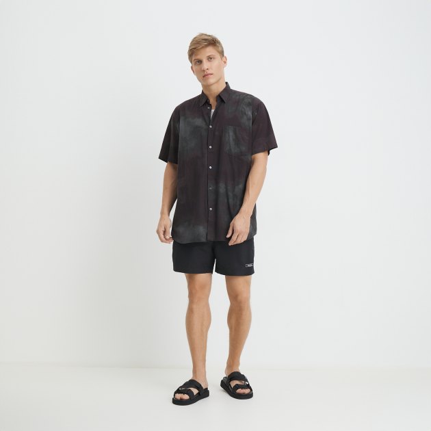 Мужские купальные шорты CALVIN KLEIN MEDIUM DOUBLE WB, Артикул KM0KM00815, черный | 4315341. Ракурс 2