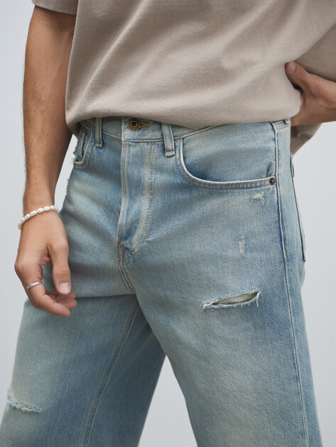 Мужские шорты из денима PEPE JEANS BERMUDA SHORT TINT, Артикул PM801171, голубой | 4316248. Ракурс 3