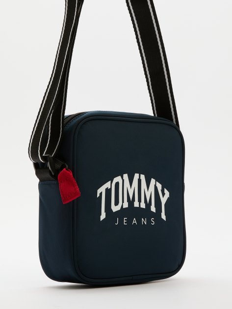 Мужская сумка TOMMY JEANS, Артикул AM0AM12132(K), темно-синий | 4331123. Ракурс 3 Мужская сумка TOMMY JEANS, Артикул AM0AM12132(K), темно-синий | 4331123. Ракурс 3