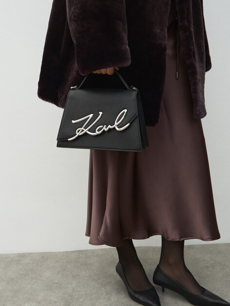 Женская сумка  KARL LAGERFELD k/signature 2.0 md crossbody, Артикул A1W30036, черный | 4351423. Ракурс 5