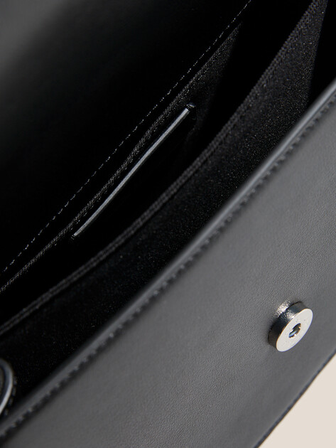 Женская сумка  KARL LAGERFELD k/signature 2.0 md crossbody, Артикул A1W30036, черный | 4351423. Ракурс 4