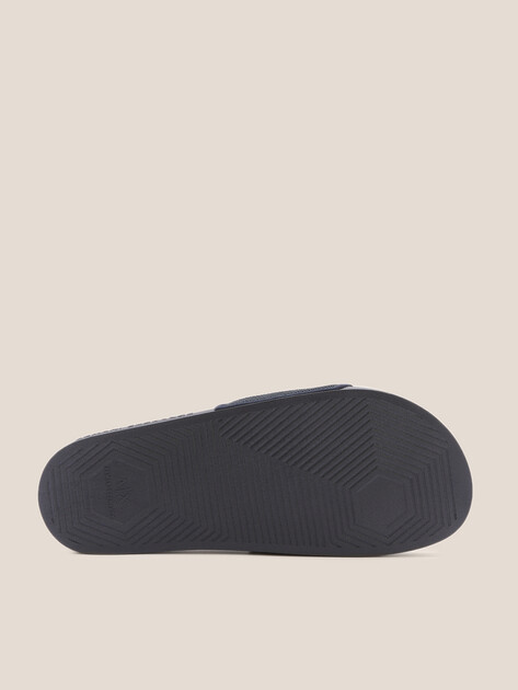 Мужские шлепанцы ARMANI EXCHANGE MYKONOS, Артикул XUP001, темно-синий | 4352833. Ракурс 3