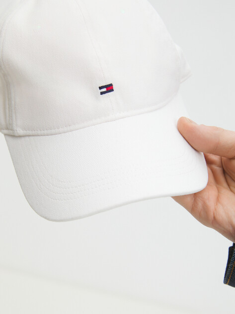 Мужская бейсболка TOMMY HILFIGER TH FLAG '85 SOFT 6 PANEL BASEBALL CAP, Артикул AM0AM12531, белый | 4356581. Ракурс 3 Мужская бейсболка TOMMY HILFIGER TH FLAG '85 SOFT 6 PANEL BASEBALL CAP, Артикул AM0AM12531, белый | 4356581. Ракурс 3