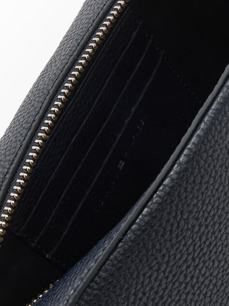 Кросс-боди TOMMY HILFIGER TH EMBLEM CAMERA BAG, Артикул AW0AW15179, темно-синий | 4357244. Ракурс 5