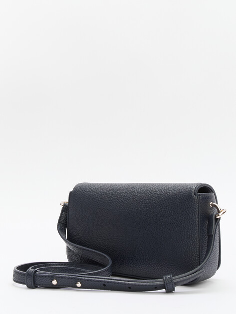 Кросс-боди TOMMY HILFIGER TH EMBLEM FLAP CROSSOVER, Артикул AW0AW15180, темно-синий | 4357249. Ракурс 4 Кросс-боди TOMMY HILFIGER TH EMBLEM FLAP CROSSOVER, Артикул AW0AW15180, темно-синий | 4357249. Ракурс 4