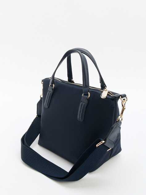 Женский тоут TOMMY HILFIGER POPPY TH SMALL TOTE, Артикул AW0AW15640, темно-синий | 4357264. Ракурс 4 Женский тоут TOMMY HILFIGER POPPY TH SMALL TOTE, Артикул AW0AW15640, темно-синий | 4357264. Ракурс 4