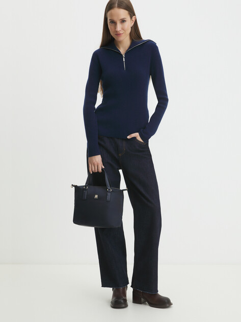 Женский тоут TOMMY HILFIGER POPPY TH SMALL TOTE, Артикул AW0AW15640, темно-синий | 4357264. Ракурс 6 Женский тоут TOMMY HILFIGER POPPY TH SMALL TOTE, Артикул AW0AW15640, темно-синий | 4357264. Ракурс 6