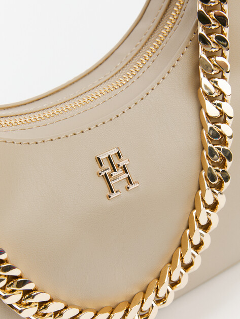 Женская сумка  TOMMY HILFIGER TH REFINED CHAIN CROSSOVER, Артикул AW0AW16438, бежевый | 4357336. Ракурс 3