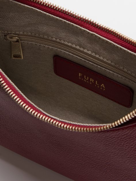 Женская сумка FURLA, Артикул FURLA GOCCIA S SHOULDER BAG, бордовый | 4364030. Ракурс 6 Женская сумка FURLA, Артикул FURLA GOCCIA S SHOULDER BAG, бордовый | 4364030. Ракурс 6