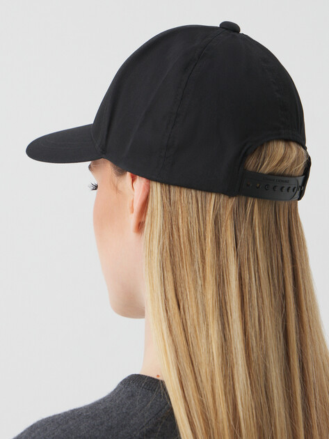 Женская бейсболка ARMANI EXCHANGE, Артикул XW001179, черный | 4368524. Ракурс 2 Женская бейсболка ARMANI EXCHANGE, Артикул XW001179, черный | 4368524. Ракурс 2