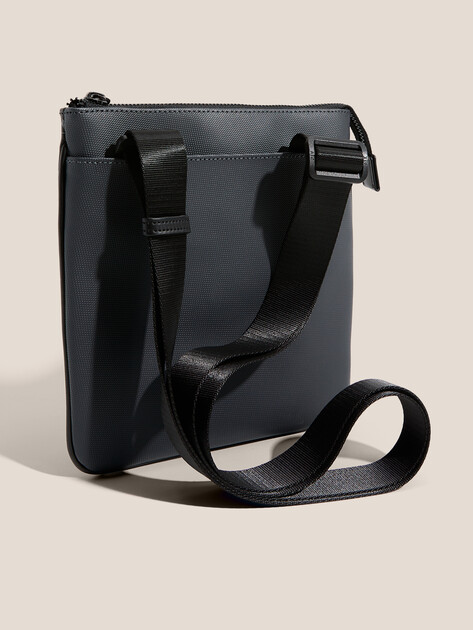 Мужская сумка ARMANI EXCHANGE DYLAN, Артикул XM000164, темно-серый | 4368643. Ракурс 3 Мужская сумка ARMANI EXCHANGE DYLAN, Артикул XM000164, темно-серый | 4368643. Ракурс 3