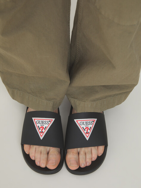Мужские сланцы GUESS TOKYOT, Артикул FMJTOTELL19, черный | 4374351. Ракурс 2