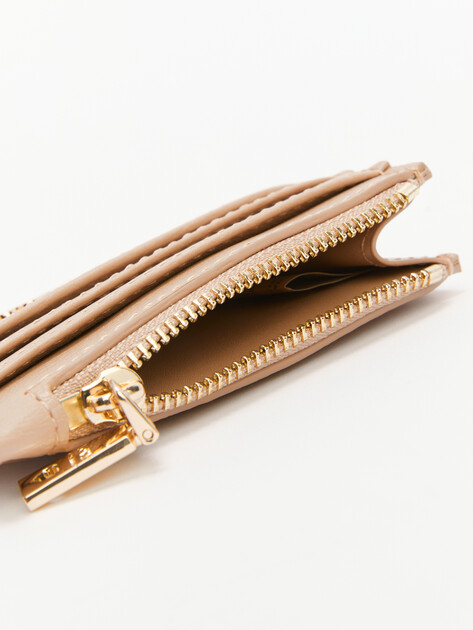 Женский картхолдер LOVE MOSCHINO SLG SIGNATURE, Артикул JC5704PP, бежевый | 4376409. Ракурс 3 Женский картхолдер LOVE MOSCHINO SLG SIGNATURE, Артикул JC5704PP, бежевый | 4376409. Ракурс 3