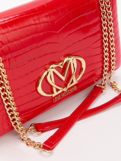 Женская сумка на плечо LOVE MOSCHINO SHINY CROCO, Артикул JC4046PP SS25, рубиновый | 4377024. Ракурс 3 Женская сумка на плечо LOVE MOSCHINO SHINY CROCO, Артикул JC4046PP SS25, рубиновый | 4377024. Ракурс 3
