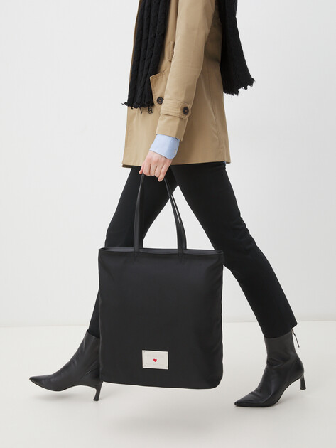 Женский шоппер LOVE MOSCHINO TRAVEL, Артикул JC4205PP SS25, черный | 4377279. Ракурс 2 Женский шоппер LOVE MOSCHINO TRAVEL, Артикул JC4205PP SS25, черный | 4377279. Ракурс 2