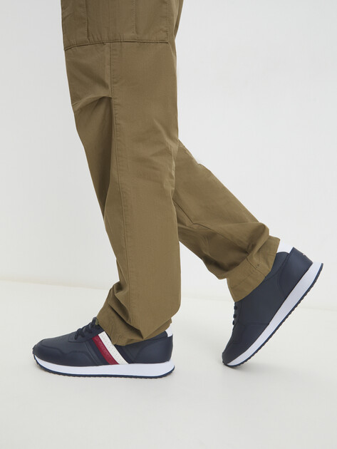 Мужские кроссовки TOMMY HILFIGER, Артикул FM0FM05121(K), темно-синий | 4381245. Ракурс 2 Мужские кроссовки TOMMY HILFIGER, Артикул FM0FM05121(K), темно-синий | 4381245. Ракурс 2