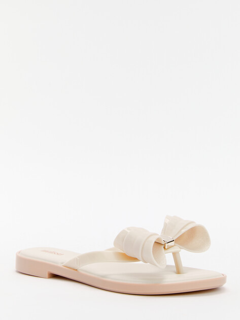Женские ароматизированные вьетнамки MELISSA FLIP FLOP SLIM V, Артикул 35748, молочно-бежевый | 4393469. Ракурс 3 Женские ароматизированные вьетнамки MELISSA FLIP FLOP SLIM V, Артикул 35748, молочно-бежевый | 4393469. Ракурс 3