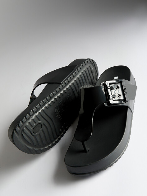 Женские вьетнамки MELISSA COZY FLIP FLOP AD, Артикул 35933, черный | 4394452. Ракурс 6 Женские вьетнамки MELISSA COZY FLIP FLOP AD, Артикул 35933, черный | 4394452. Ракурс 6