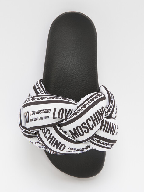 Женские шлепанцы LOVE MOSCHINO SLIDES, Артикул JA28312G, белый | 4403752. Ракурс 5 Женские шлепанцы LOVE MOSCHINO SLIDES, Артикул JA28312G, белый | 4403752. Ракурс 5