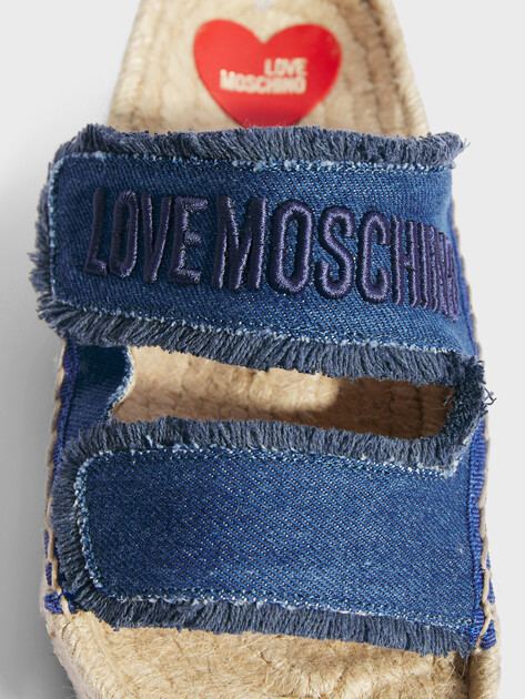 Женские шлепанцы из денима LOVE MOSCHINO LOVE MOSCHINO ROPE, Артикул JA28383G, синий | 4404095. Ракурс 3