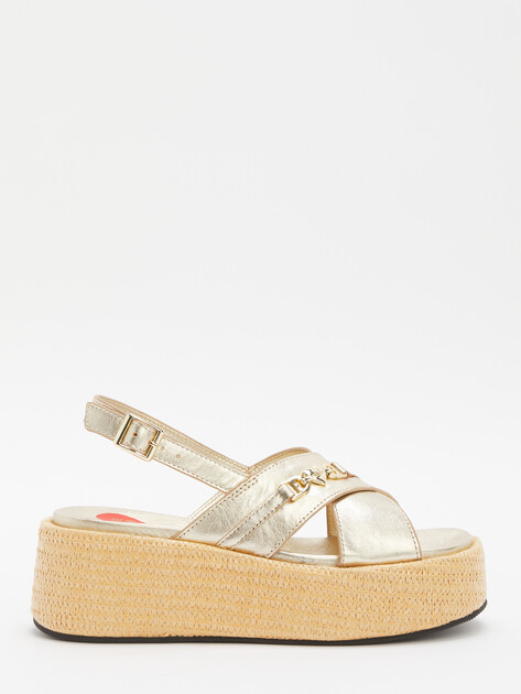 Женские сандалии LOVE MOSCHINO DAYDREAM LOVE, Артикул JA16197I, золотой | 4404386. Ракурс 3 Женские сандалии LOVE MOSCHINO DAYDREAM LOVE, Артикул JA16197I, золотой | 4404386. Ракурс 3