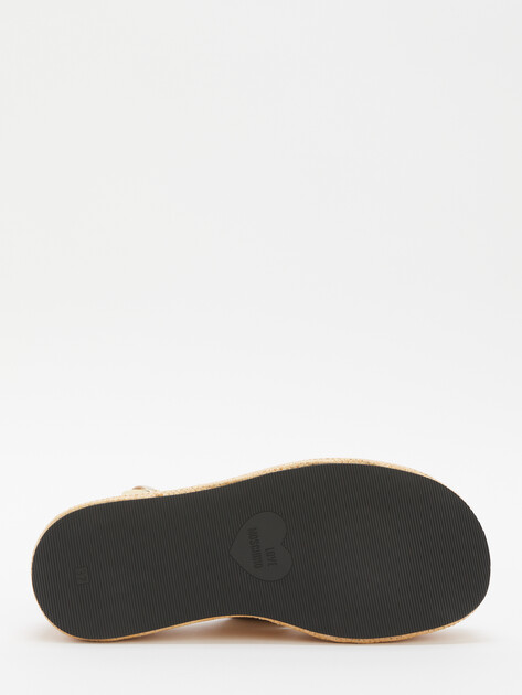 Женские сандалии LOVE MOSCHINO DAYDREAM LOVE, Артикул JA16197I, золотой | 4404386. Ракурс 4 Женские сандалии LOVE MOSCHINO DAYDREAM LOVE, Артикул JA16197I, золотой | 4404386. Ракурс 4