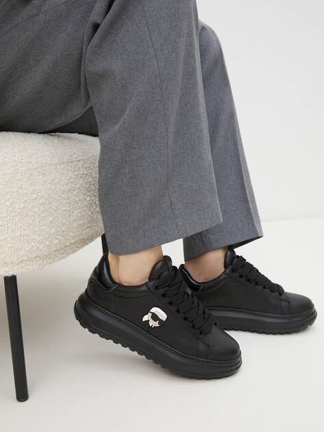 Мужские кеды KARL LAGERFELD KAPRI LUG Karl NFT Lo Lace, Артикул KL57530, черный | 4405092. Ракурс 2 Мужские кеды KARL LAGERFELD KAPRI LUG Karl NFT Lo Lace, Артикул KL57530, черный | 4405092. Ракурс 2