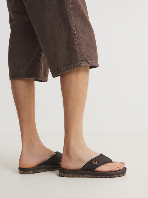Мужские вьетнамки CARTAGO FIJI V THONG, Артикул 12335, темно-коричневый | 4418192. Ракурс 2