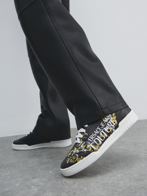 Мужские кеды VERSACE JEANS COUTURE BROOKLYN, Артикул 78YA3SD1, черный | 4456776. Ракурс 6 Мужские кеды VERSACE JEANS COUTURE BROOKLYN, Артикул 78YA3SD1, черный | 4456776. Ракурс 6