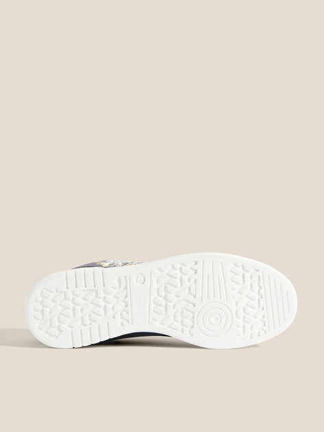 Мужские кеды VERSACE JEANS COUTURE BROOKLYN, Артикул 78YA3SD1, черный | 4456776. Ракурс 3 Мужские кеды VERSACE JEANS COUTURE BROOKLYN, Артикул 78YA3SD1, черный | 4456776. Ракурс 3