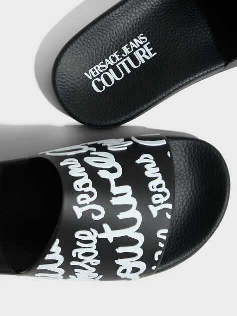 Женские сланцы VERSACE JEANS COUTURE SHELLY, Артикул 78VA3SQ1, черный | 4459033. Ракурс 3