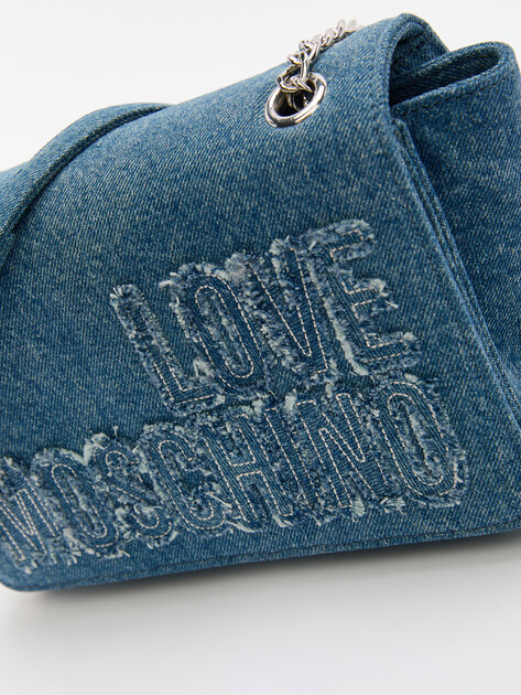 Женская сумка на плечо из денима LOVE MOSCHINO DENIM, Артикул JC4245PP SS25, синий | 4459248. Ракурс 3 Женская сумка на плечо из денима LOVE MOSCHINO DENIM, Артикул JC4245PP SS25, синий | 4459248. Ракурс 3
