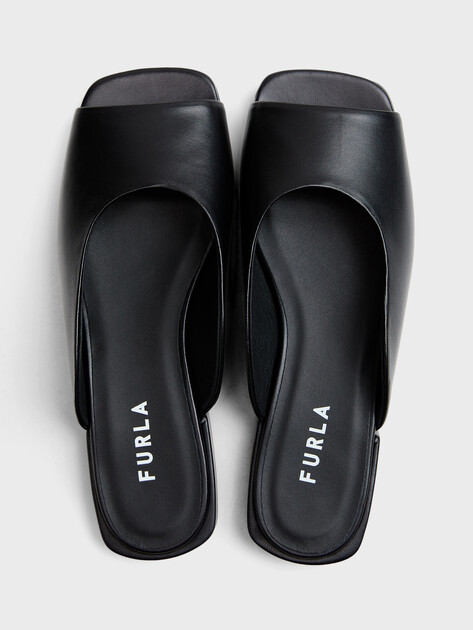 Женские мюли FURLA BLOCK, Артикул YJ95FBK, черный | 4463623. Ракурс 4 Женские мюли FURLA BLOCK, Артикул YJ95FBK, черный | 4463623. Ракурс 4