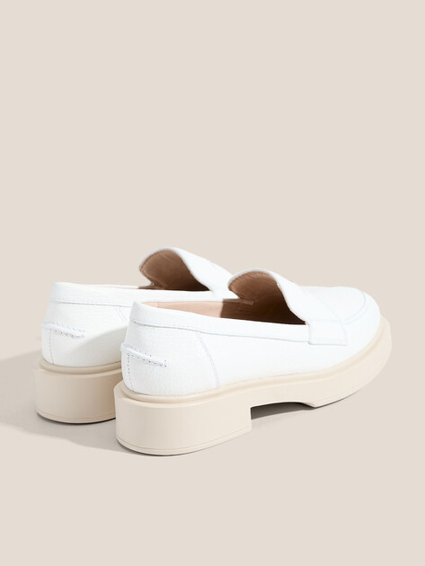 Женские лоферы FURLA LEGACY, Артикул YJ94FLG, белый | 4463753. Ракурс 5