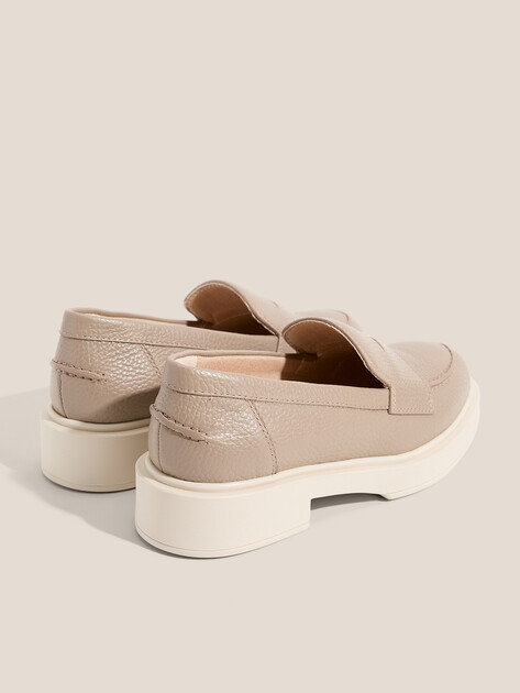 Женские лоферы FURLA LEGACY, Артикул YJ94FLG, серо-бежевый | 4463769. Ракурс 5