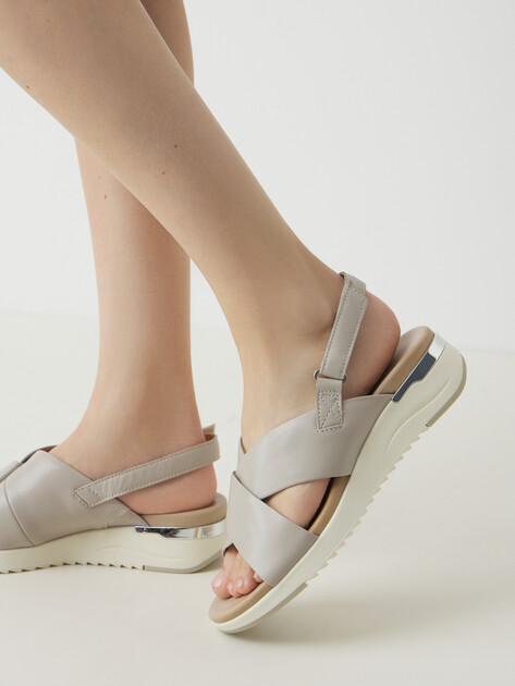 Женские сандалии TENDANCE, Артикул CLF901-01, бежевато-серый | 4477444. Ракурс 2
