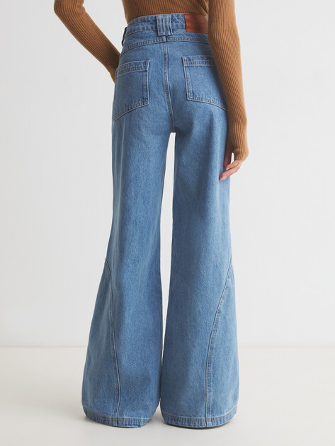 Женские джинсы клеш MAISON DAVID, Артикул ZHG1-5, голубой | 4481431. Ракурс 4