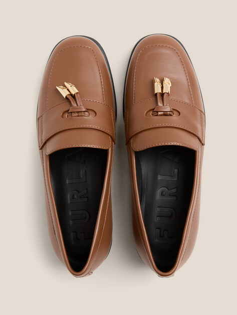 Женские лоферы FURLA FURLA GOCCIA, Артикул YJ80GCC, коричневый | 4488015. Ракурс 4 Женские лоферы FURLA FURLA GOCCIA, Артикул YJ80GCC, коричневый | 4488015. Ракурс 4