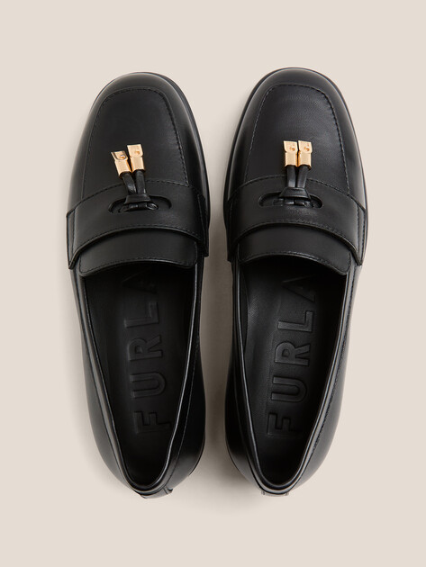 Женские лоферы FURLA FURLA GOCCIA, Артикул YJ80GCC, черный | 4488043. Ракурс 4 Женские лоферы FURLA FURLA GOCCIA, Артикул YJ80GCC, черный | 4488043. Ракурс 4
