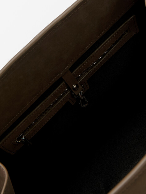 Женский тоут CALZETTI, Артикул ASHLEY MAXI, пыльно-коричневый | 4488845. Ракурс 5 Женский тоут CALZETTI, Артикул ASHLEY MAXI, пыльно-коричневый | 4488845. Ракурс 5