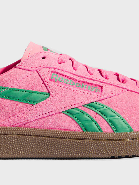 Женские кеды REEBOK CLUB C GROUNDS UK, Артикул CLUB C GROUNDS UK, ярко-розовый | 4493666. Ракурс 3 Женские кеды REEBOK CLUB C GROUNDS UK, Артикул CLUB C GROUNDS UK, ярко-розовый | 4493666. Ракурс 3