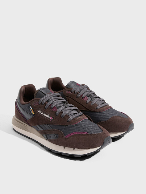 Кроссовки REEBOK CLASSIC NYLON 89, Артикул CLASSIC NYLON 89, темно-коричневый | 4494806. Ракурс 2