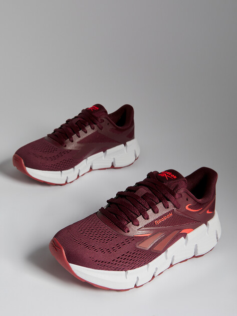 Женские кроссовки REEBOK ZIG DYNAMICA 6, Артикул ZIG DYNAMICA 6, темно-бордовый | 4495467. Ракурс 5 Женские кроссовки REEBOK ZIG DYNAMICA 6, Артикул ZIG DYNAMICA 6, темно-бордовый | 4495467. Ракурс 5